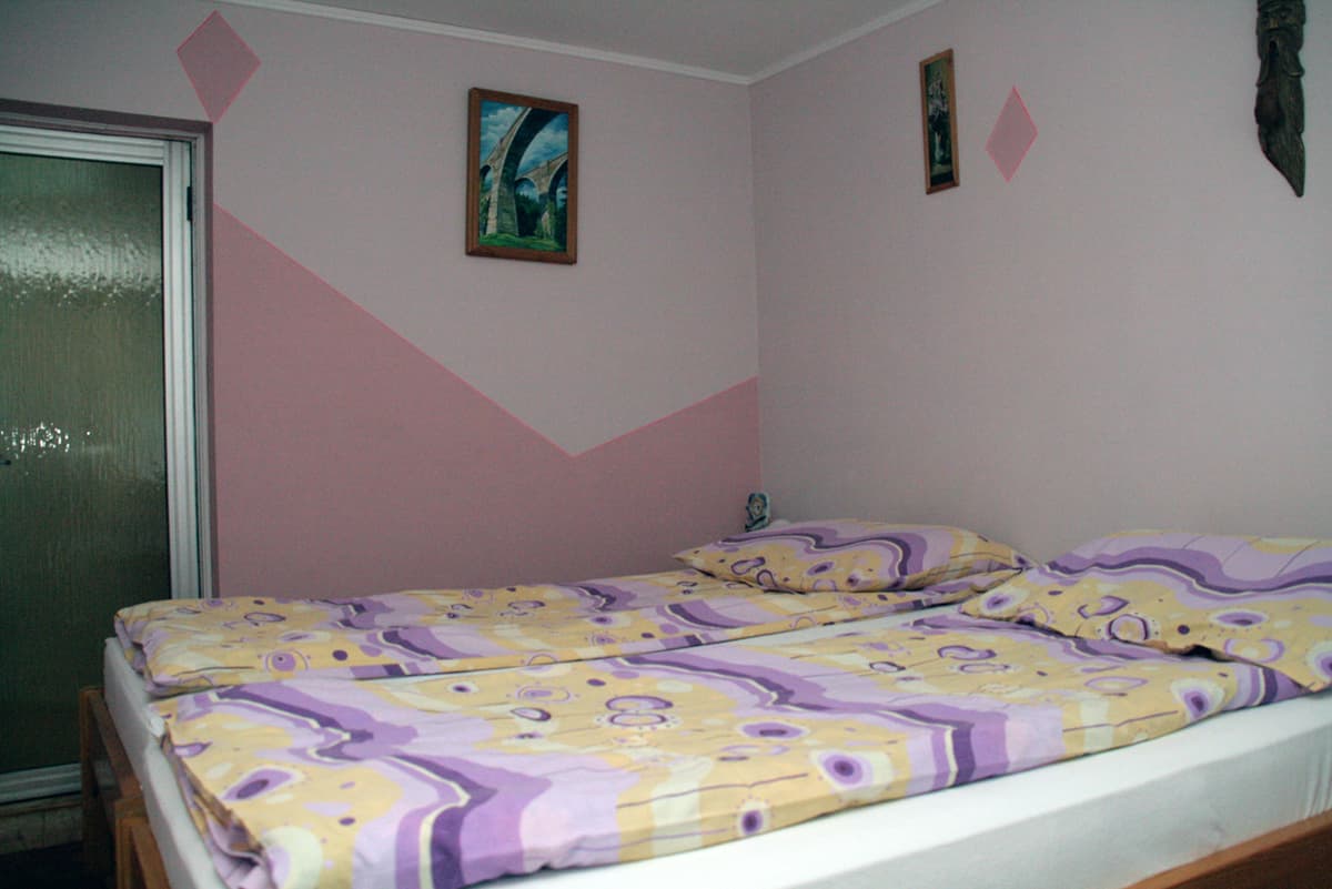 Triple bedroom - entrance