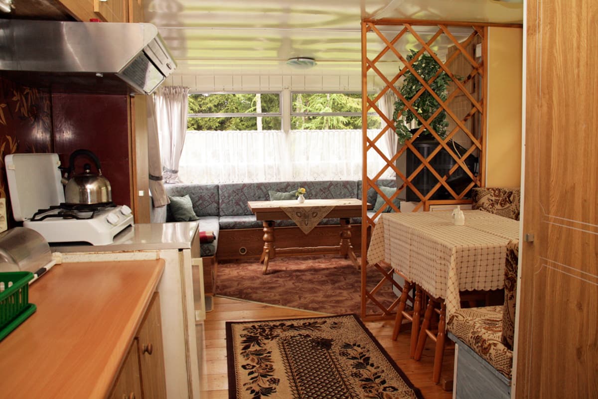 Living room overview with kitchenette